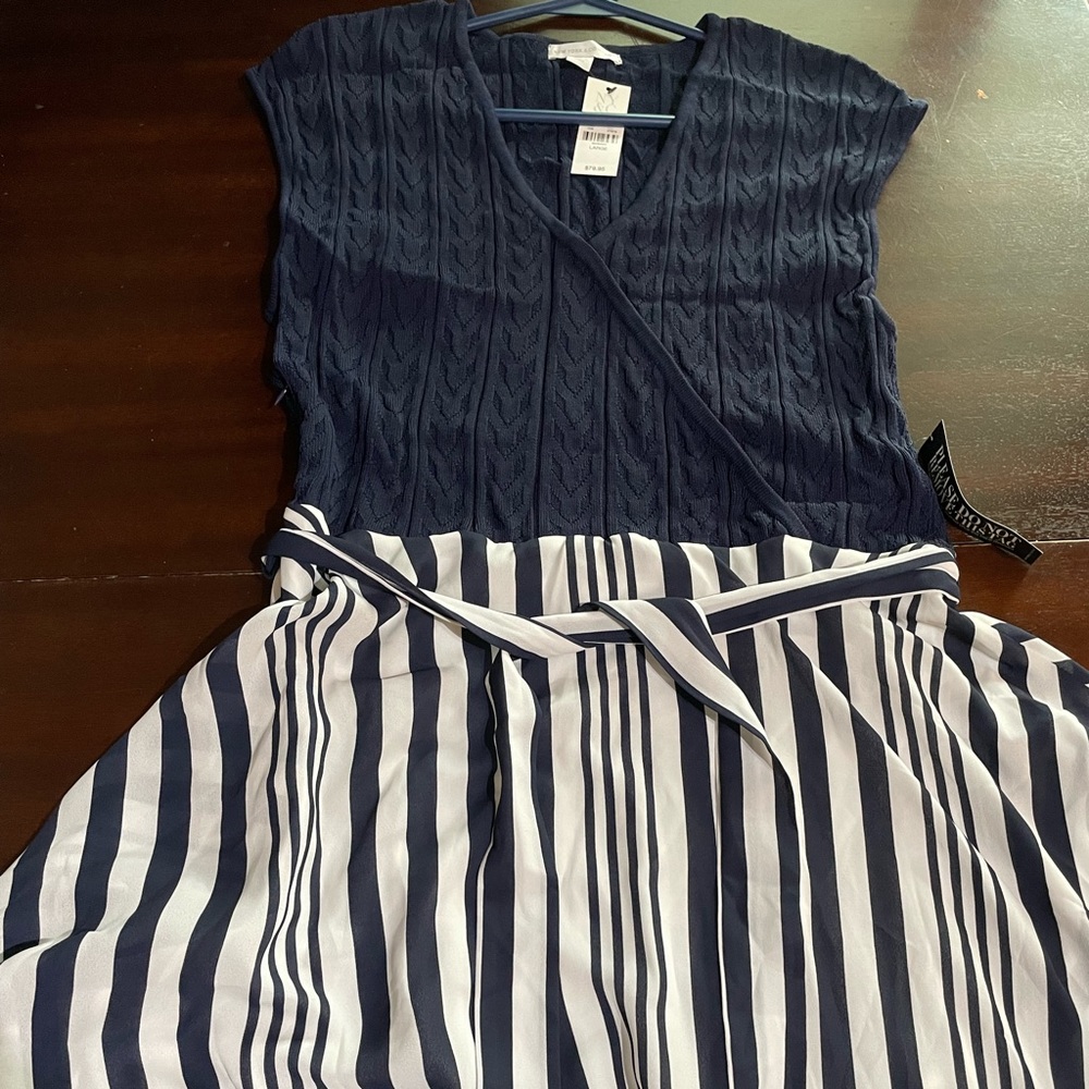 Navy blue sleeveless handkerchief dress
